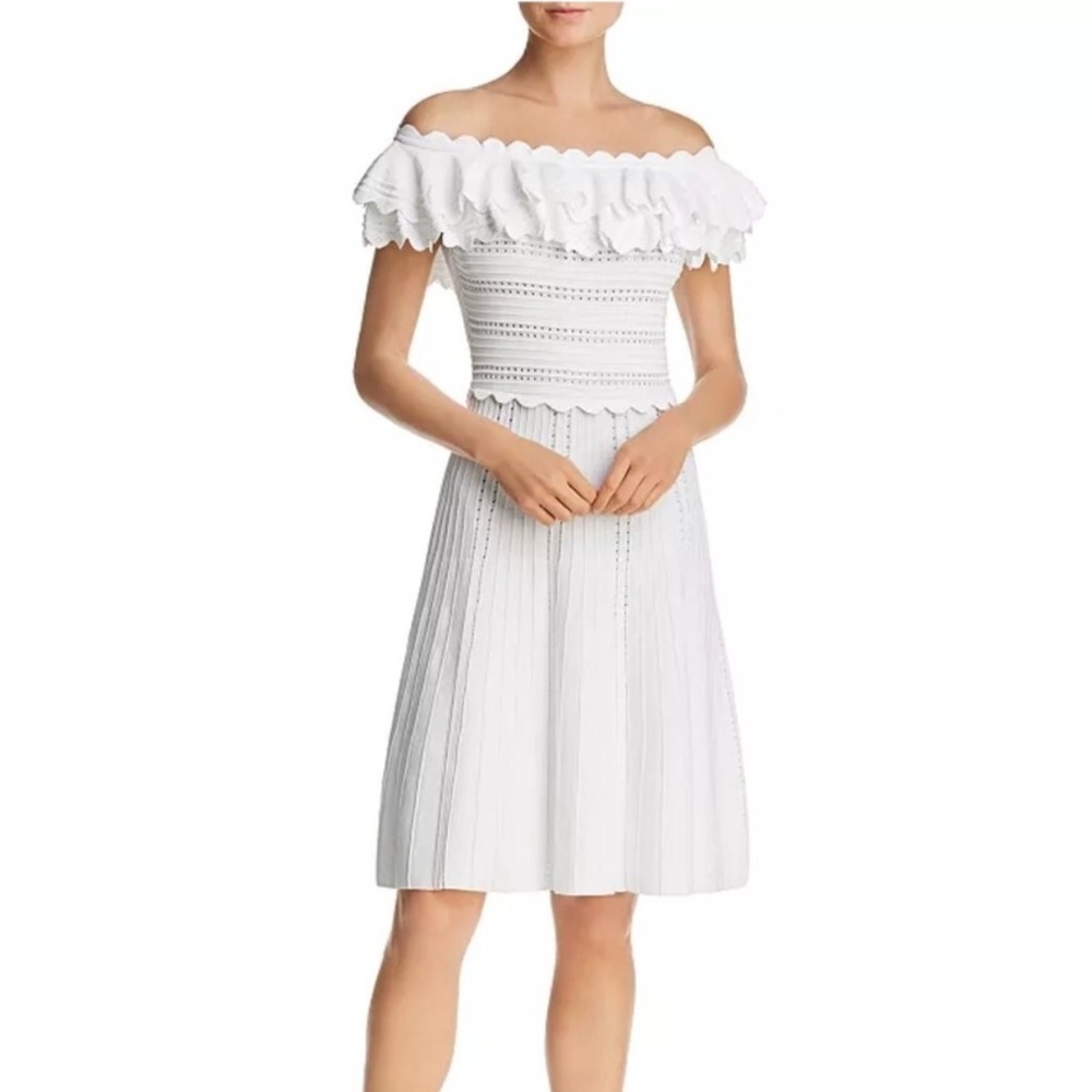 Alice + Olivia Off Shoulder Scalloped Knit Pleated Ivory White Janella Dress XS
